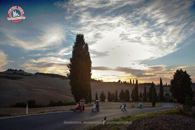 3-Hours Vespa Tour in the Tuscan Hills - Starting in Montepulciano at Piazza Grande