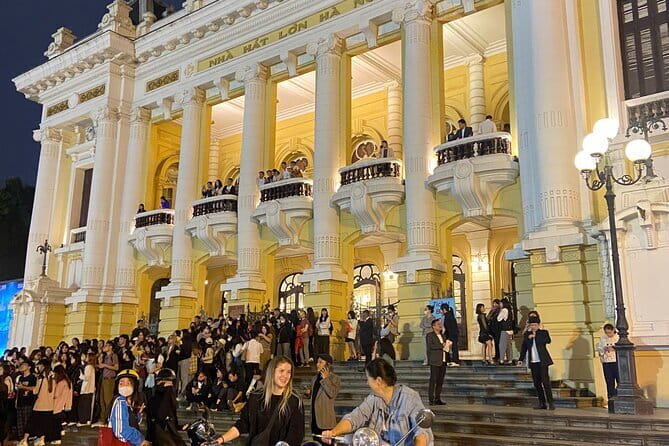 Amazing Vespa Night Tour For Food Lover - What makes this Hanoi Vespa tour worth your evening
