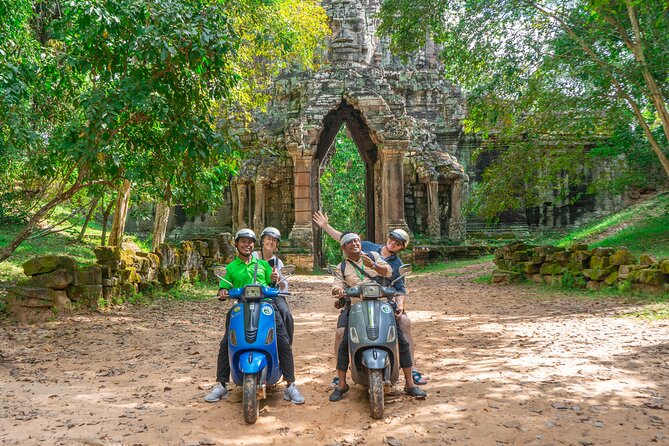 Angkor Adventure Vespa Tour / Tuk Tuk or Car - Angkor Wat: Start With the Big One