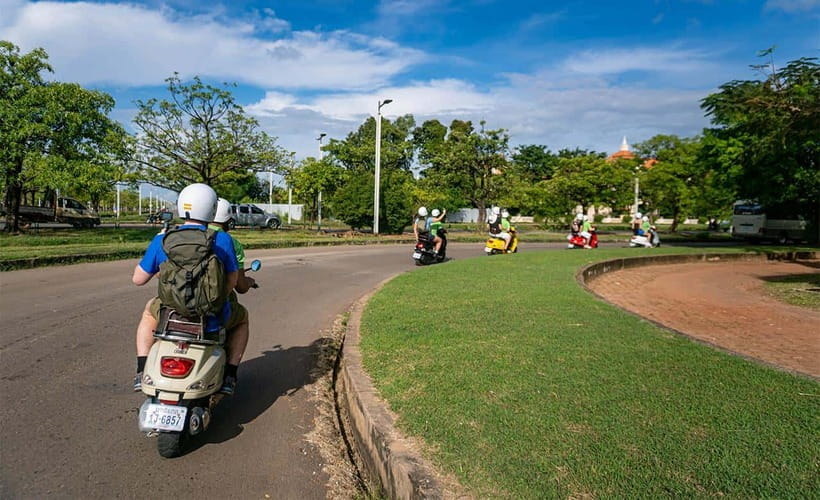 Angkor Wat: Guided Vespa Tour / Tuk Tuk or Car - Ta Prohm and the trees that took over