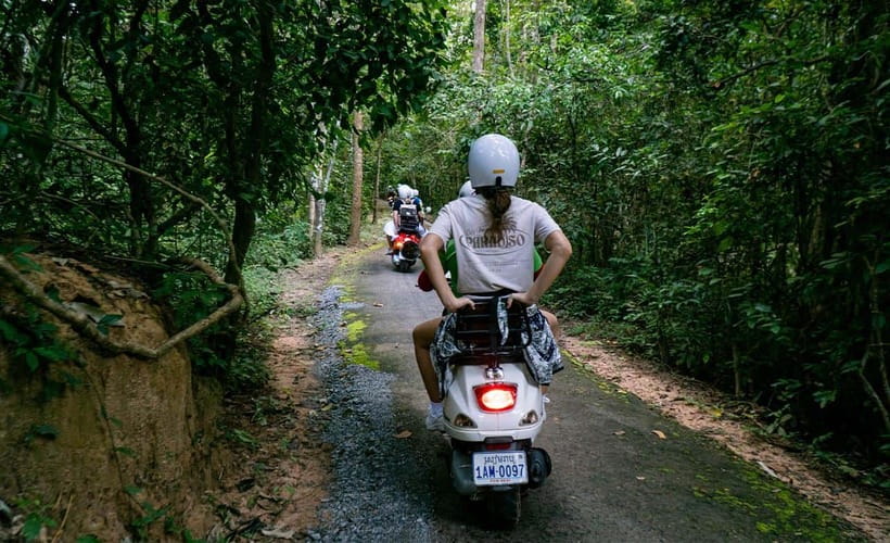 Angkor Wat: Guided Vespa Tour / Tuk Tuk or Car - The guide makes or breaks the experience