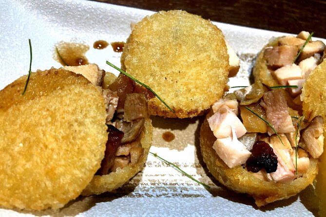 Bia & Bites - Saigon Craft Beer on Vintage Vespa with Dinner - Stop Two in District 3: Street Drinking and a Hands-On Twist