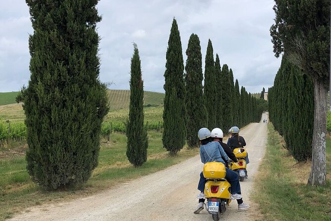 Chianti Vespa Tour - Riding from Badesse into Chianti
