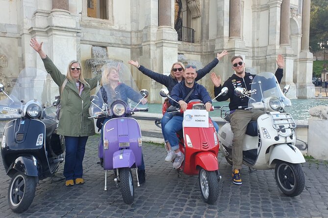 English: Vespa Tour Rome- Experience like a Roman - Key points to know