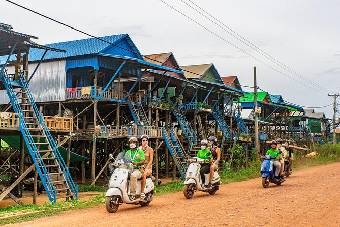 Floating Village Sunset boat Vespa Tour / Tuk Tuk Available - Entering Tonle Sap by Boat