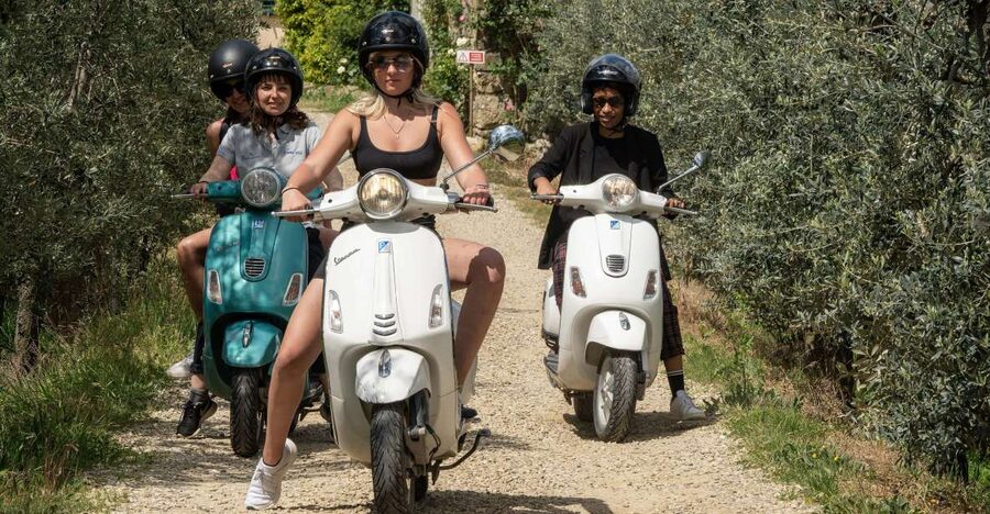 Florence: Chianti Wine Region Vespa or Fiat Topolino Tour - Guides, group feel, and the pace of the day