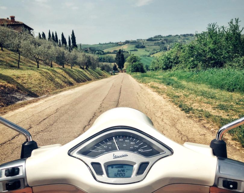 Florence: Full-Day Tuscany Vespa Tour in Chianti - Arriving at Castello di Poppiano