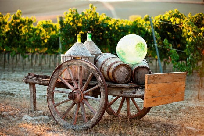 From Florence: Small-Group Tuscany Vespa Tour with Lunch & Wine - What the small group changes