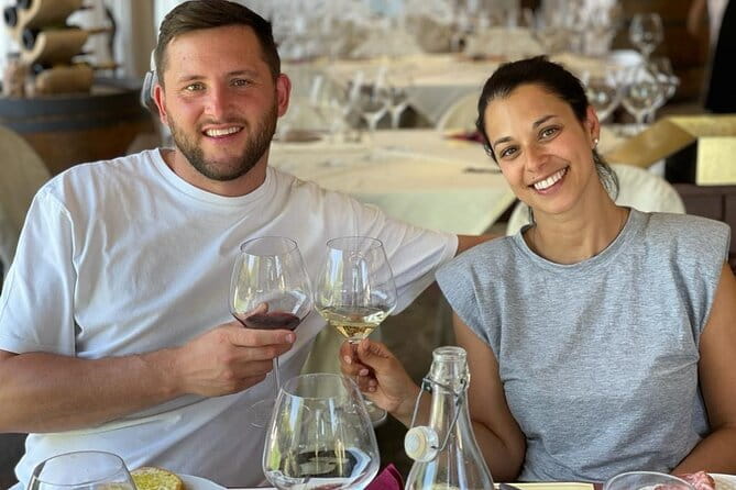 From San Gimignano: Tuscany Vespa Tour, Lunch & Wine Tasting - The first hour: paperwork, safety, and the Vespa test