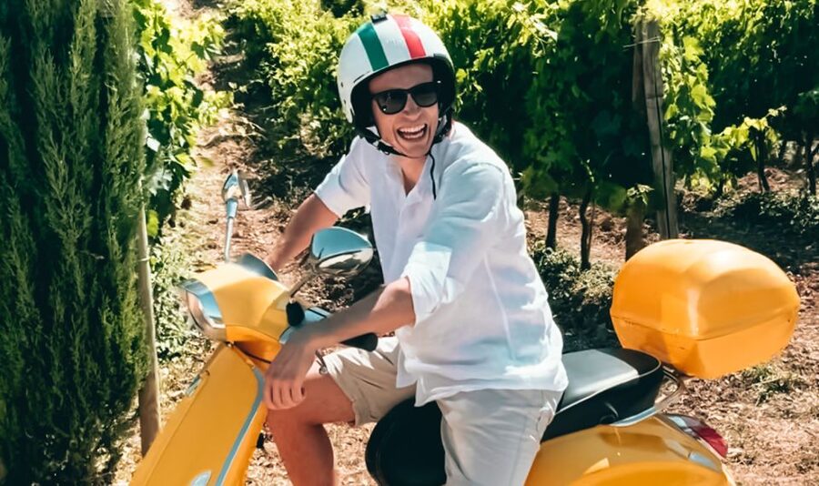 From San Gimignano: Vespa Tour in Chianti - One hour through the Chianti hills
