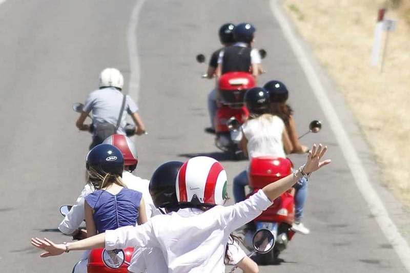 From Siena/Badesse: Vespa & Chianti Tour in the Tuscan Hills - Who should book this Vespa tour?