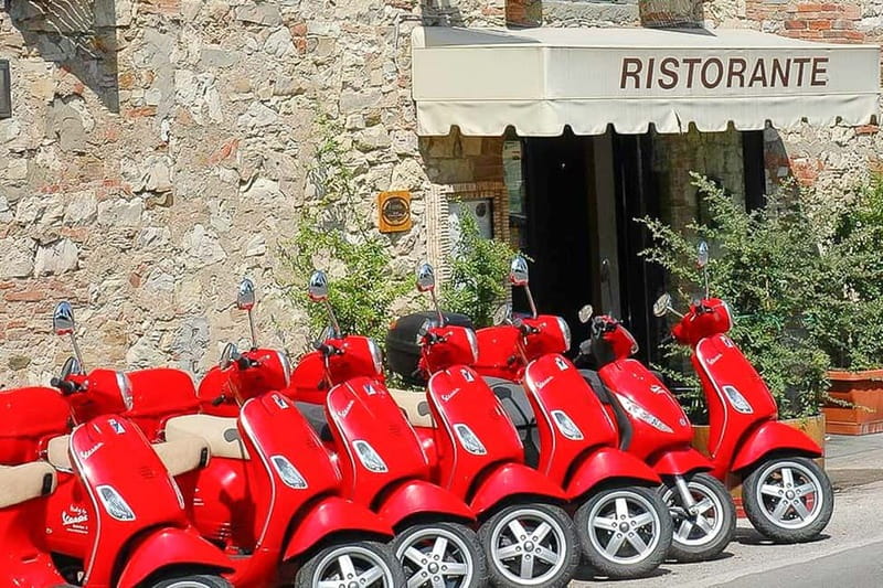 From Siena/Badesse: Vespa & Chianti Tour in the Tuscan Hills - Guides, group size, and the human side