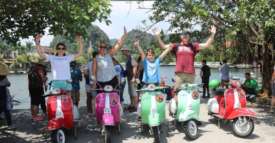 Hanoi 4.5-Hour Vespa Tour city tour - Railway tracks and the narrow-house neighborhoods