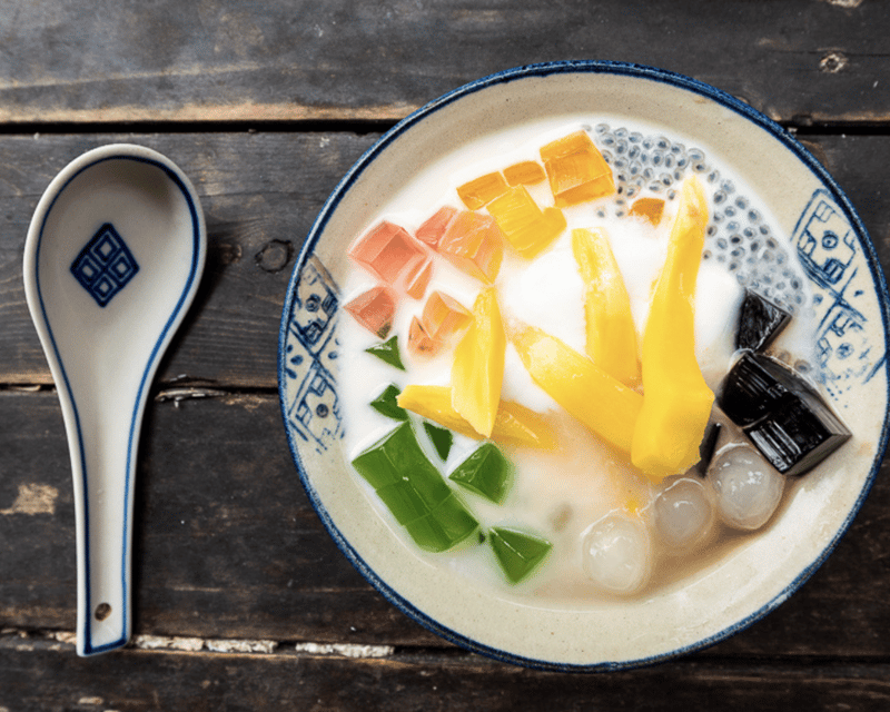 Hanoi: Food and Sightseeing Vespa Tour with 7 Tastings - Key points to know before you book