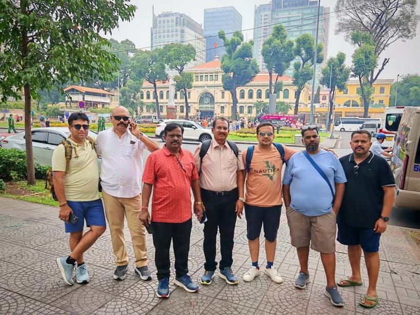 Hanoi Hidden Gems: Jeep, Vespa or Motorbike Tour - West Lake and the return through local neighborhoods