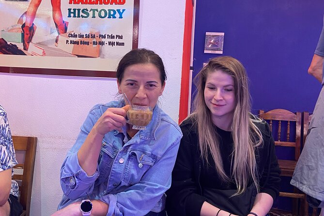 Hanoi Motorbike Tours with Female Riders - West Lake and the pace of Hanoi life
