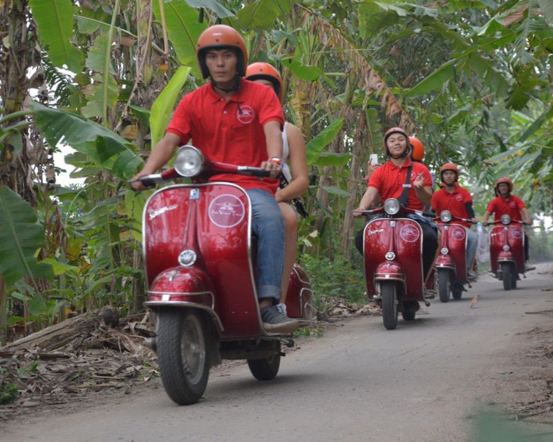 Hanoi Vintage Vespa City Tours - A local market and Huu Tiep Lake