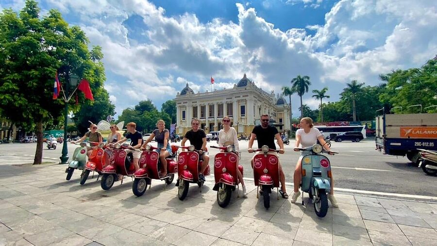Hanoi Vintage Vespa Tours: A Half-Day Countryside Adventure - Meeting a bonsai family in the Red River area