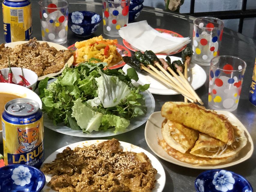 Hoi An: Evening Food Culture Tour by Vespa - Seafood, desserts, and a three-hour eating rhythm