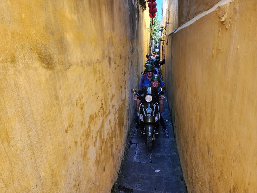 Hoi An Highlights and Hidden Gems Tour by Vespa - Hoi An food at a local family table