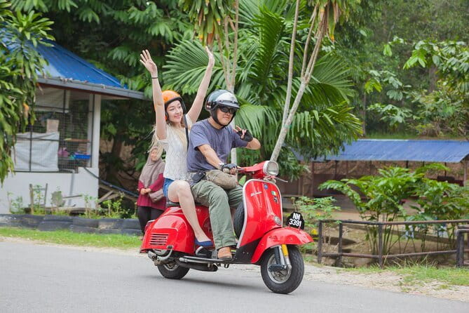 KL's Vespa Sprint - Finishing With the Petronas Twin Towers
