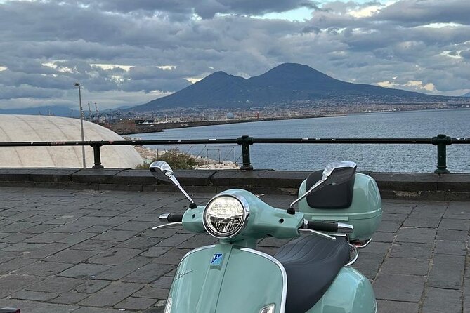 Panoramic and Historical Vespa Tour Naples - Pausing at Piazza del Plebiscito