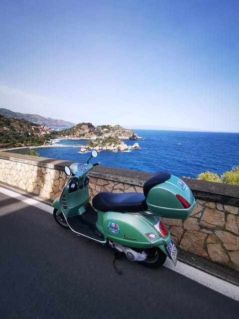 Panoramic Vespa tour of Taormina, Castelmola and White Lotus series locations - Riding toward Taormina and the first viewpoints