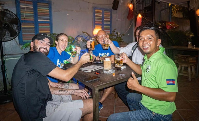 Phnom Penh: City & Silk Island Haft Day or Full Day Tour - Khmer art at the National Museum