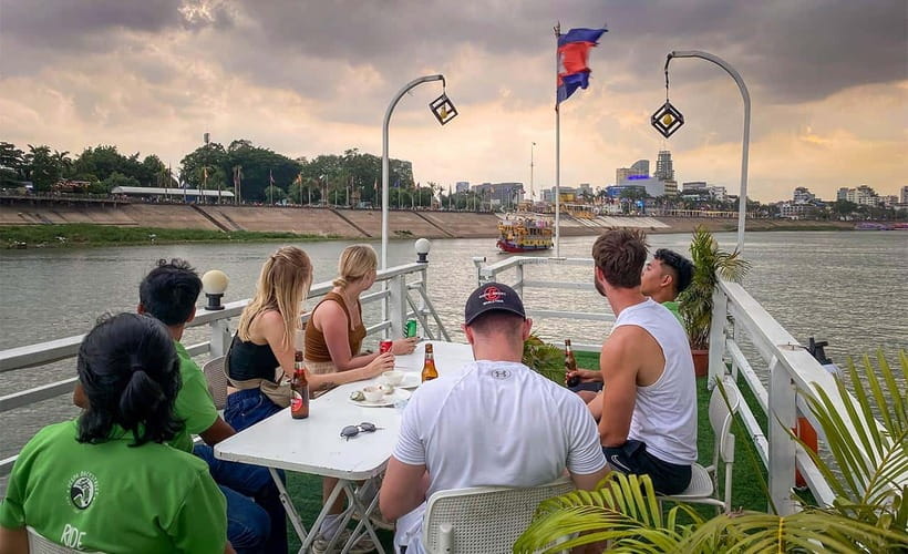 Phnom Penh: City & Silk Island Haft Day or Full Day Tour - Royal Palace and Silver Pagoda from 8:00 am