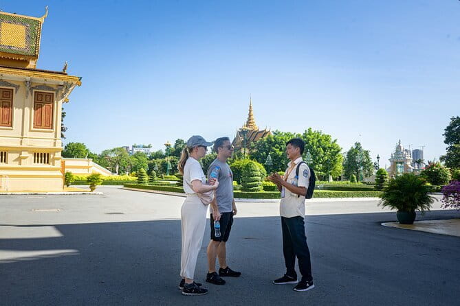 Phnom Penh: Highlights Tour Including National Museum - Independence Monument and Phnom Penh’s modern story