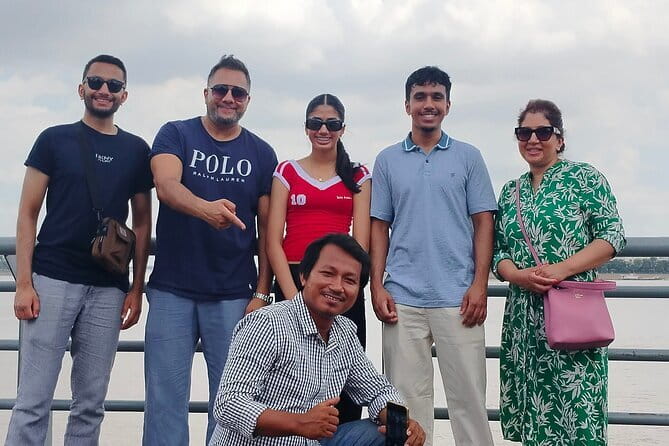 Phnom Penh: Highlights Tour Including National Museum - Central Market, or Phsar Thmey