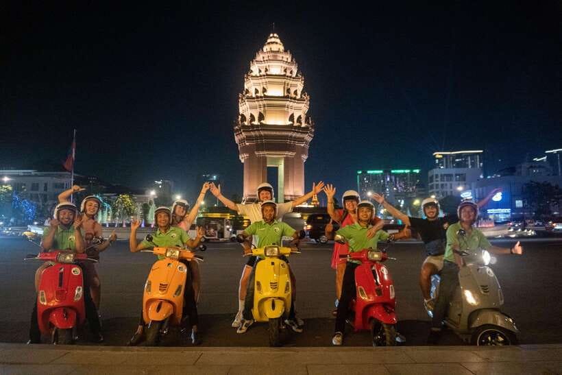 Phnom Penh Night Foodie Vespa Tour / Tuk Tuk Available - Why this Phnom Penh night tour works