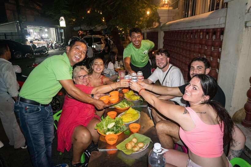 Phnom Penh Night Foodie Vespa Tour / Tuk Tuk Available - Phnom Penh Night Market after dark