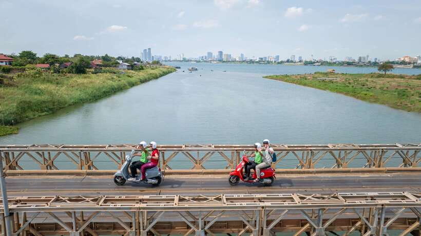 Phnom Penh: Silk Island Tour by Vespa with Tuk Tuk Available - From Phnom Penh Traffic to the First Ferry