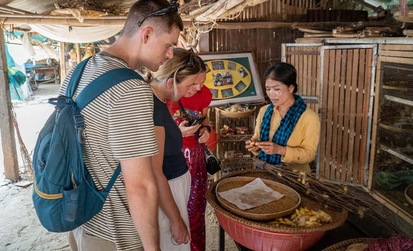 Phnom Penh: Silk Island Tour by Vespa with Tuk Tuk Available - Mongkol Serey Temple and Cambodian Buddhism