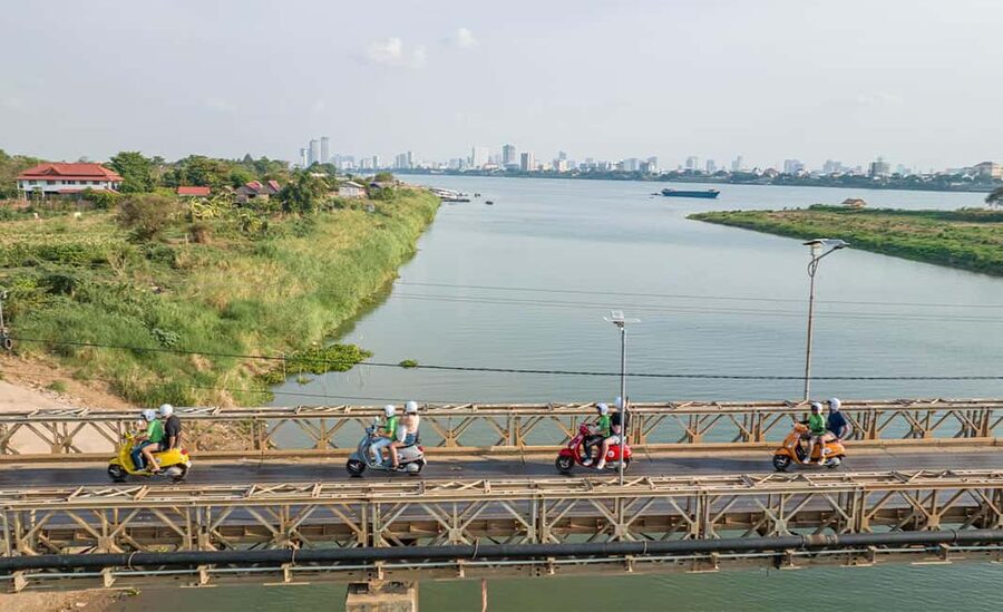 Phnom Penh: Walking Tour, Food Tour & Sunset Cruise - Why this Phnom Penh tour is good value