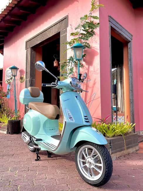 Private Vespa Tour Funchal & Câmara Lobos (3hrs) - Key points at a glance