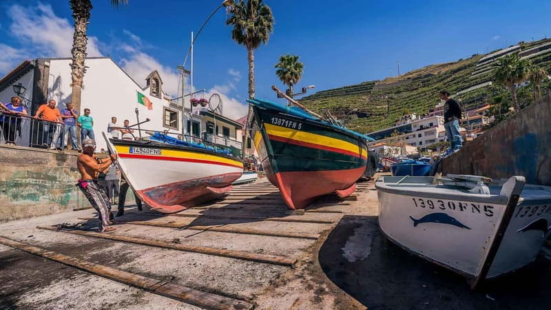 Private Vespa Tour Funchal & Câmara Lobos (3hrs) - Thirty minutes in Funchals Zona Velha