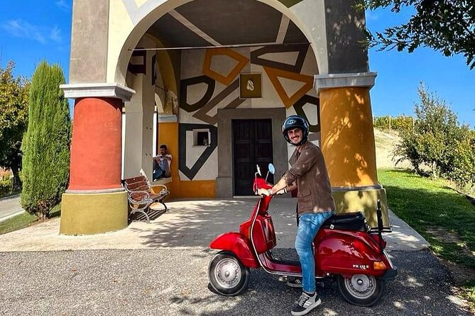 Rent a vintage Vespa for a whole day in Alba - Starting near Alba at Via Ortolani 16