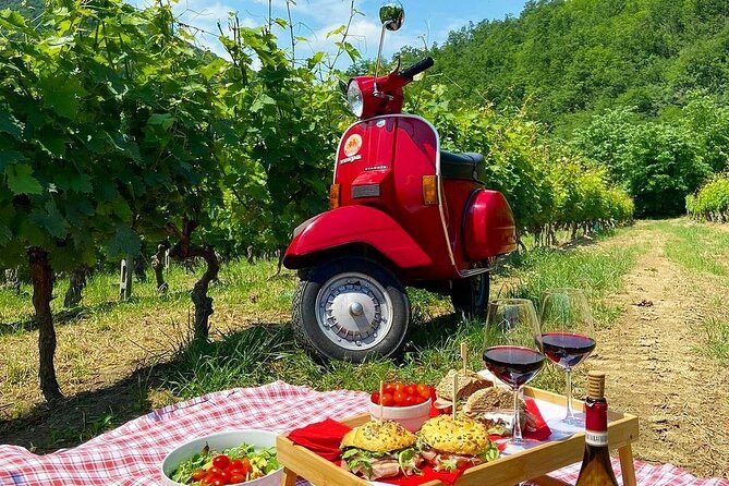 Rent a vintage Vespa for a whole day in Alba - Simone adds useful local support