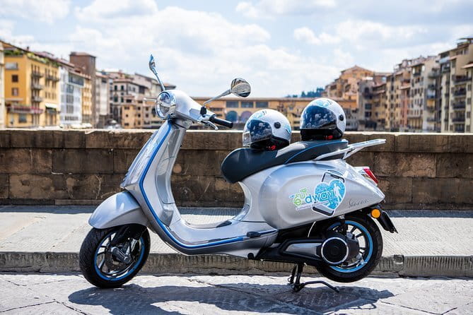 Rent your Electric Vespa 45 in Florence for 8 hours - Who should book this Florence Vespa rental?