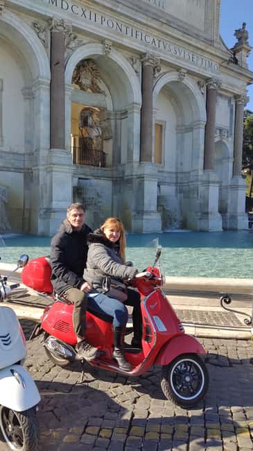 RENTA A VESPA - Picking up your Vespa near Largo Argentina