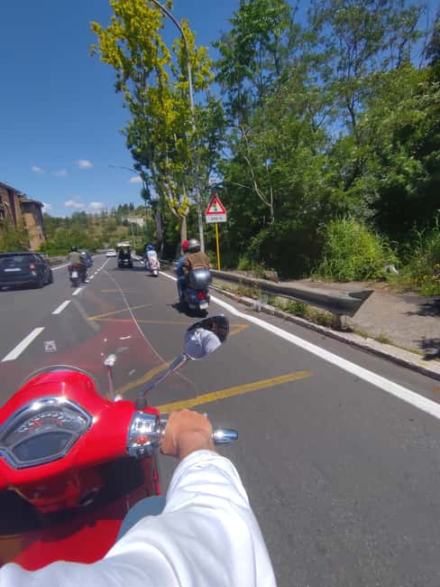 RENTA A VESPA - The human side: help from Mario and the Landimension team