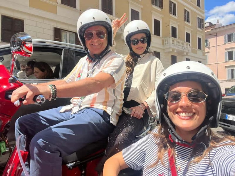 Rome 1.5 hours Private tour in Vespa Sidecar vintage style - The Jewish Ghetto and the Tiber River path