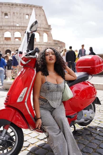 Rome: All In One Day by Vespa - Along the river toward the Vatican