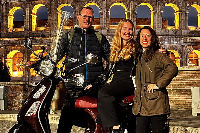 Rome by Night Vespa Ride: Icons of Rome - Guides, drivers, photos, and the practical setup