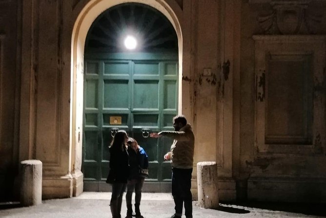 Rome by Night Vespa Tour - Guides, personal service, and the private format