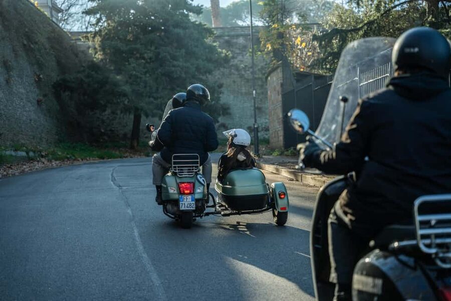 Rome: Evening Vespa Sidecar City Tour - Trastevere for coffee or gelato