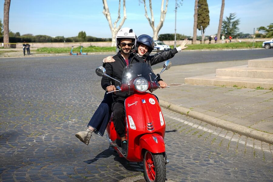 Rome: Explore the City by Vespa with an Optional Photoshoot - What This Vespa Tour Really Is