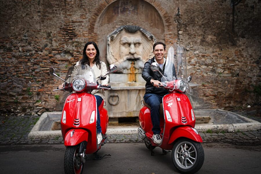 Rome: Explore the City by Vespa with an Optional Photoshoot - Janiculum Hill and the Main Photo Session